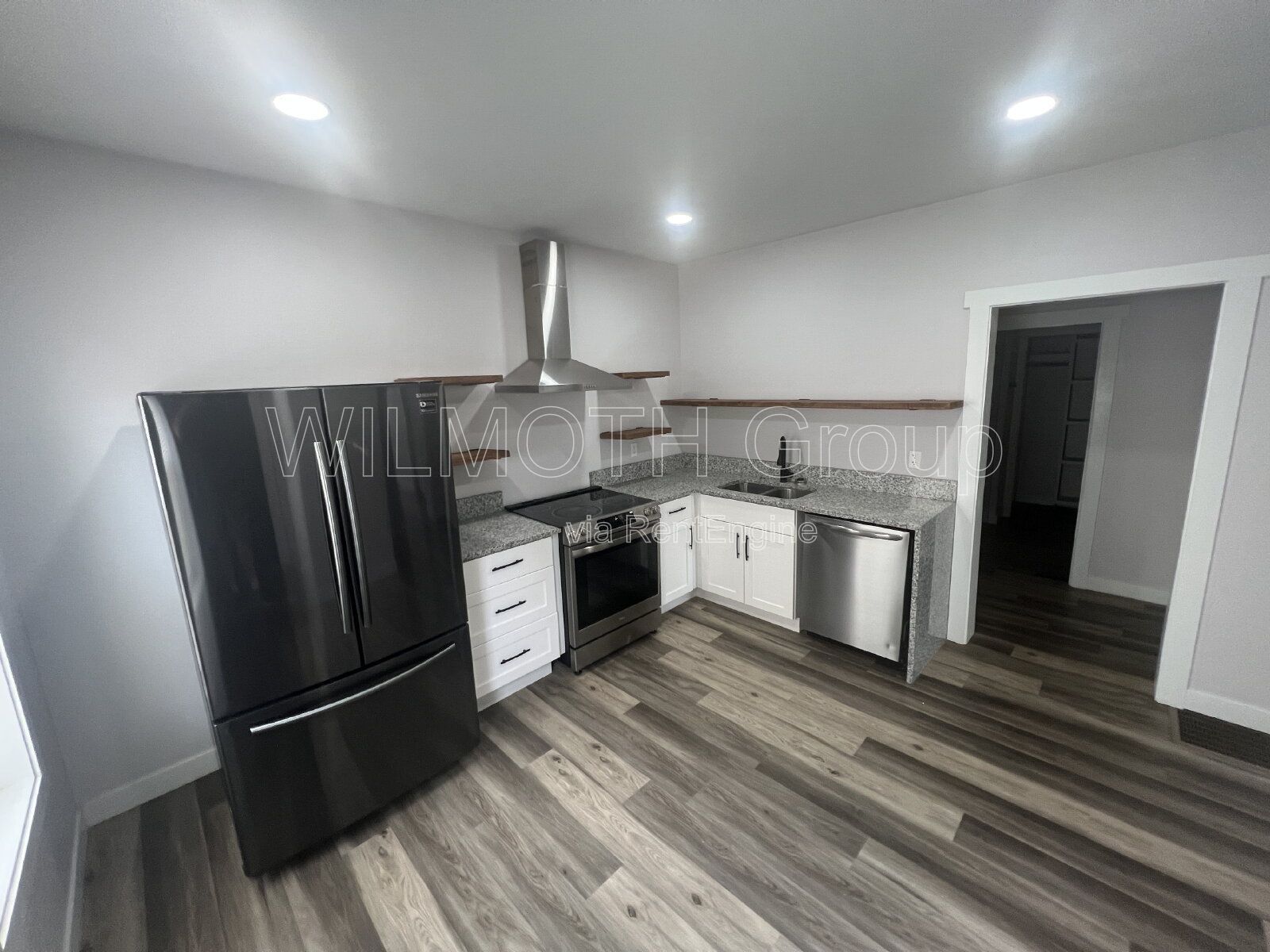 2-Bedroom Retreat on Iowa Street - Your Cozy 1176 Sq Ft Haven in Indianapolis! property image
