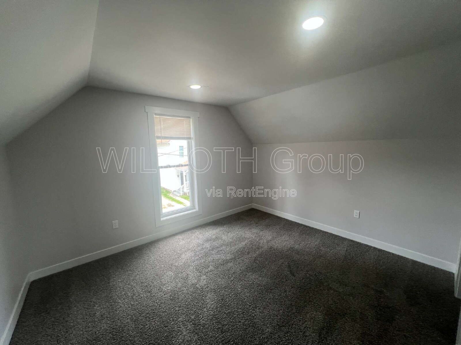2-Bedroom Retreat on Iowa Street - Your Cozy 1176 Sq Ft Haven in Indianapolis! property image