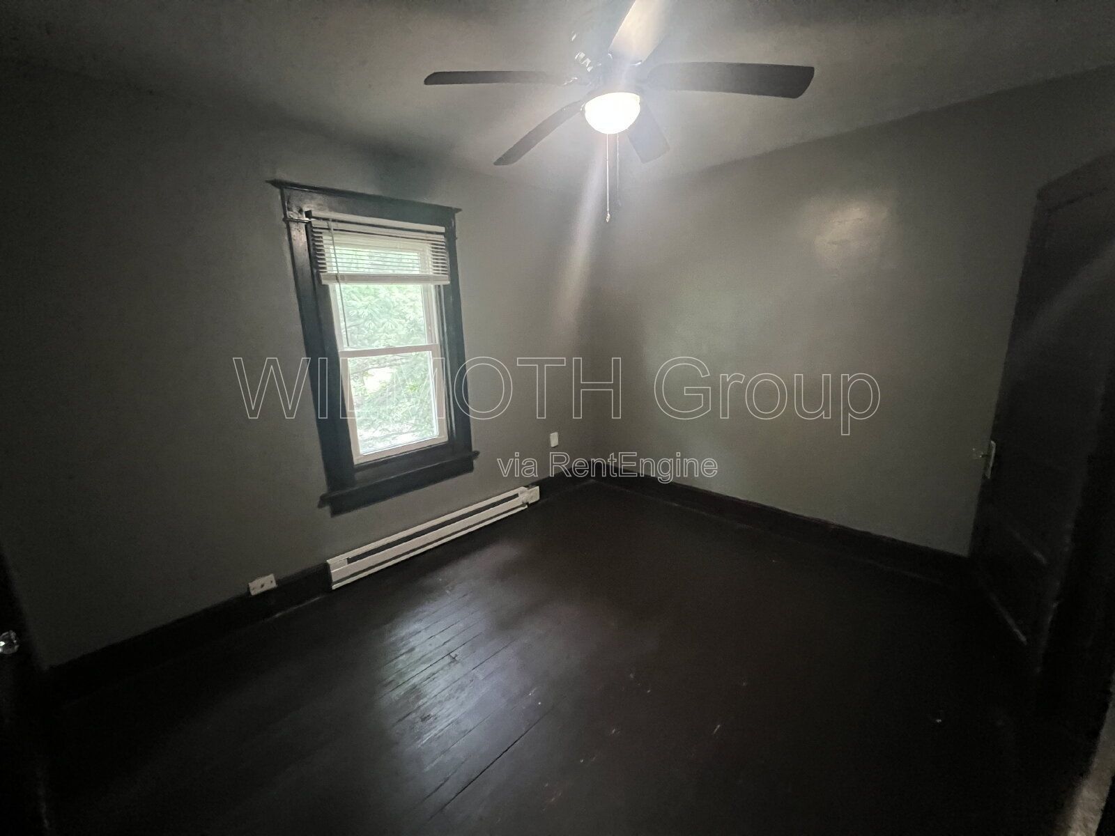 2-Bed Haven with Gleaming Hardwood Floors in Indianapolis - Cozy 600 Sq Ft! property image