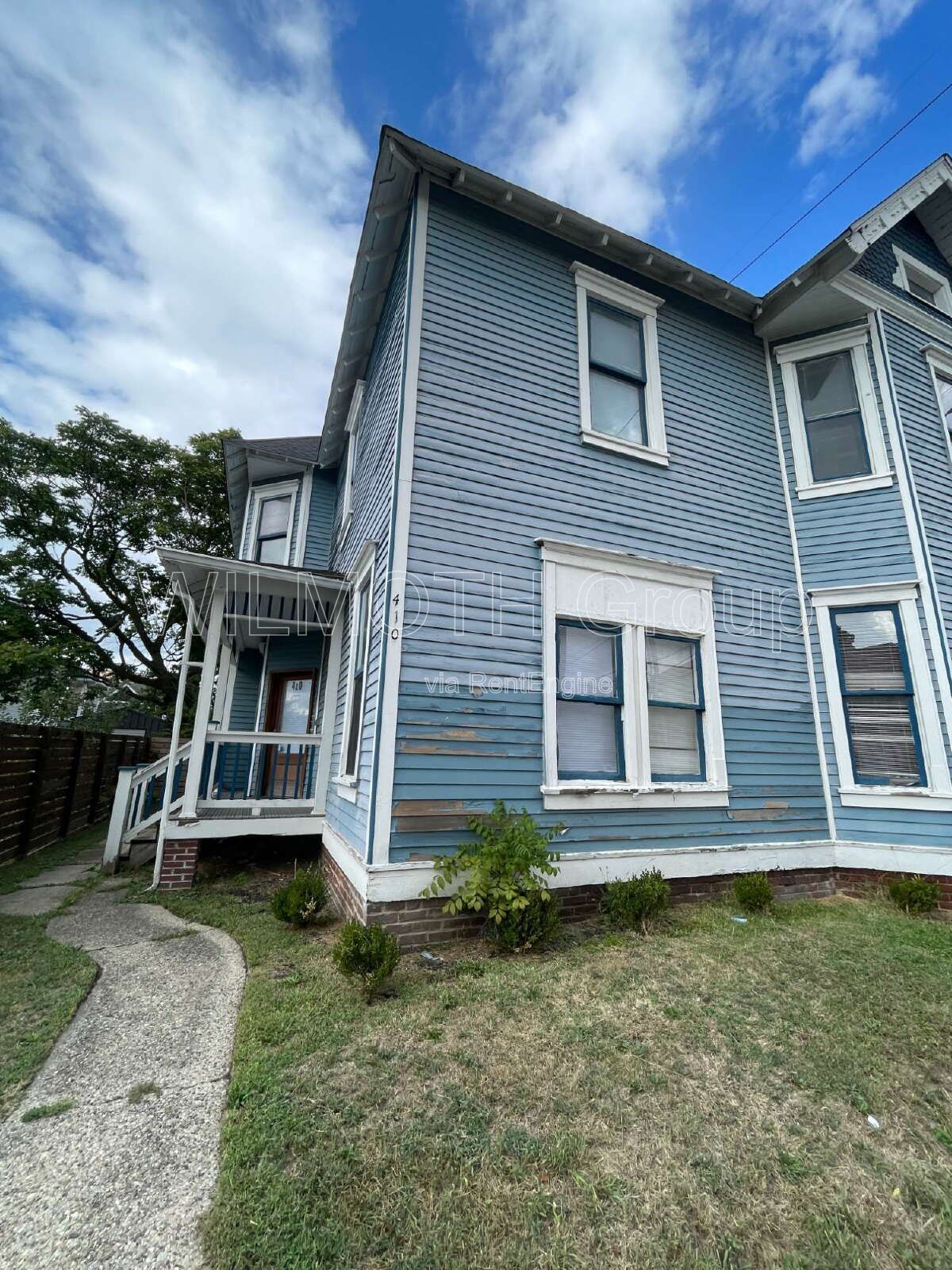 2-Bedroom Retreat with Hardwood Elegance on East 16th Street! property image