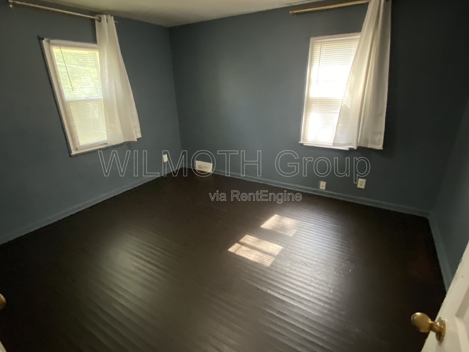 1-Bedroom Retreat with Gleaming Hardwood Floors on Medford Avenue! property image