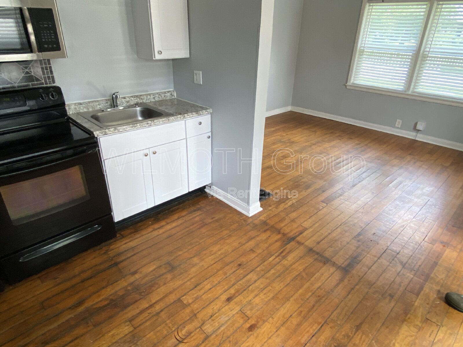 3-Bed Home with Gleaming Hardwood Floors at 607 North Tibbs Avenue! property image