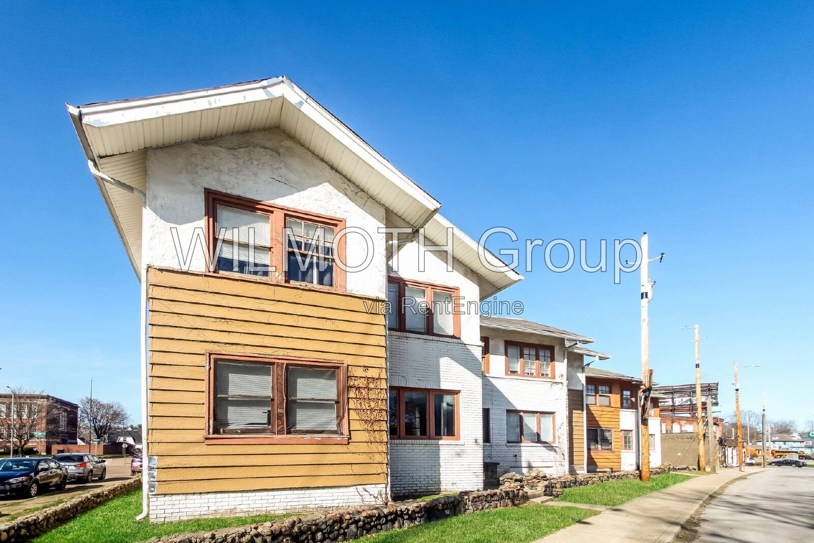 2-Bed Oasis with Gleaming Hardwood Floors at 634 East 37th Street, Indianapolis! property image