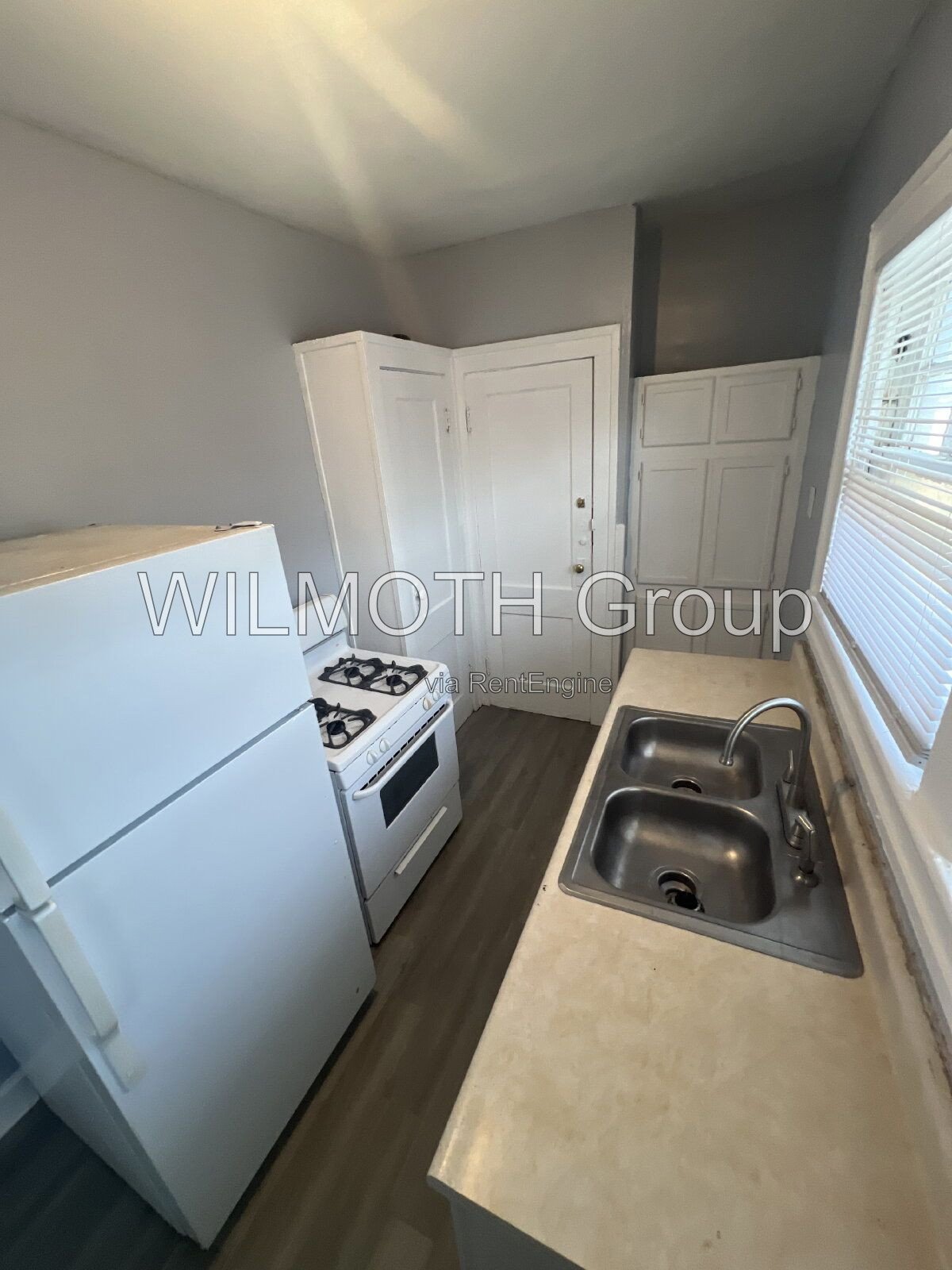 2-Bed Oasis with Gleaming Hardwood Floors at 634 East 37th Street, Indianapolis! property image
