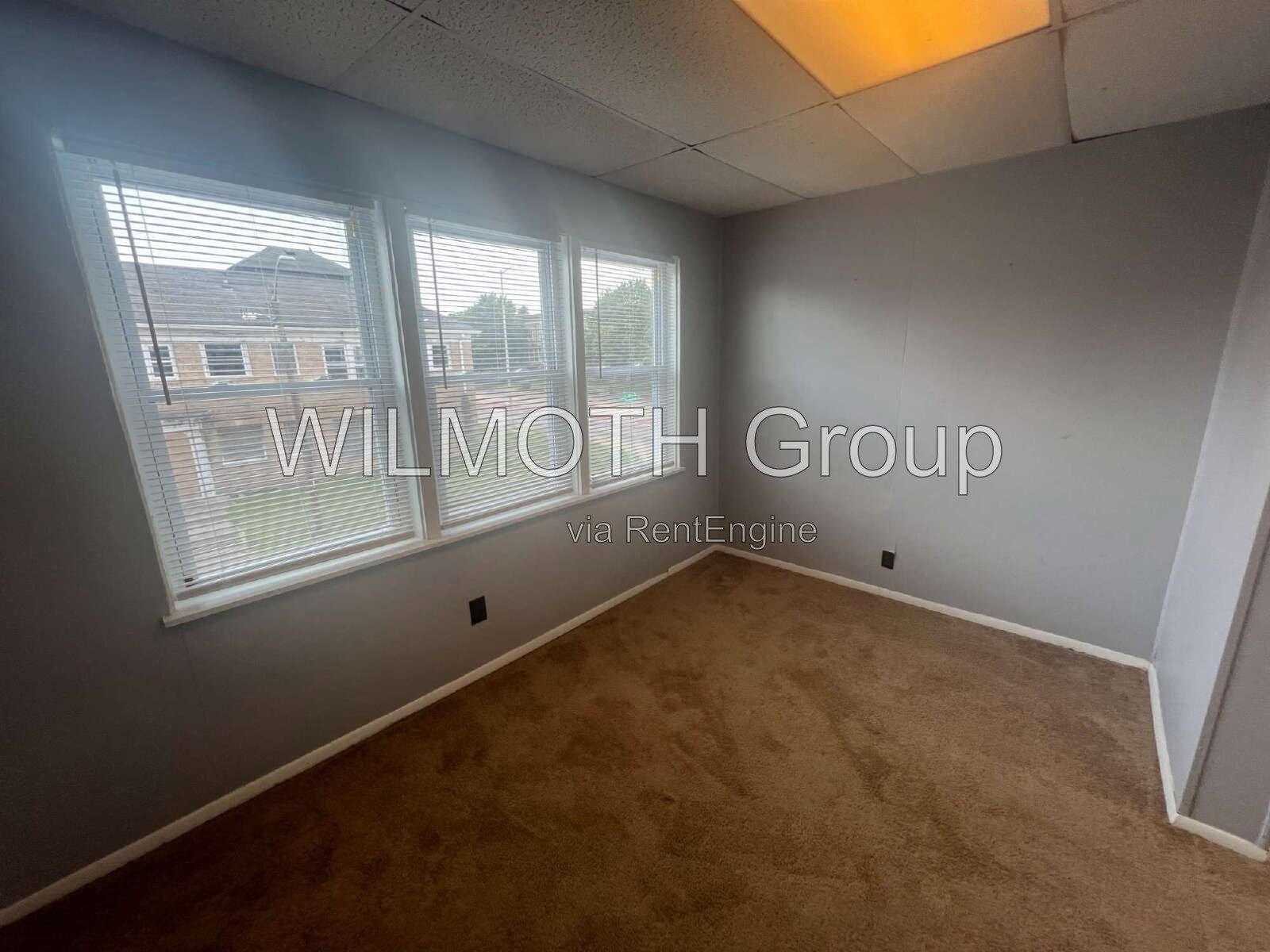 1-Bedroom Retreat in Indianapolis - 800 Sq Ft of Comfort on Broadway Street! property image