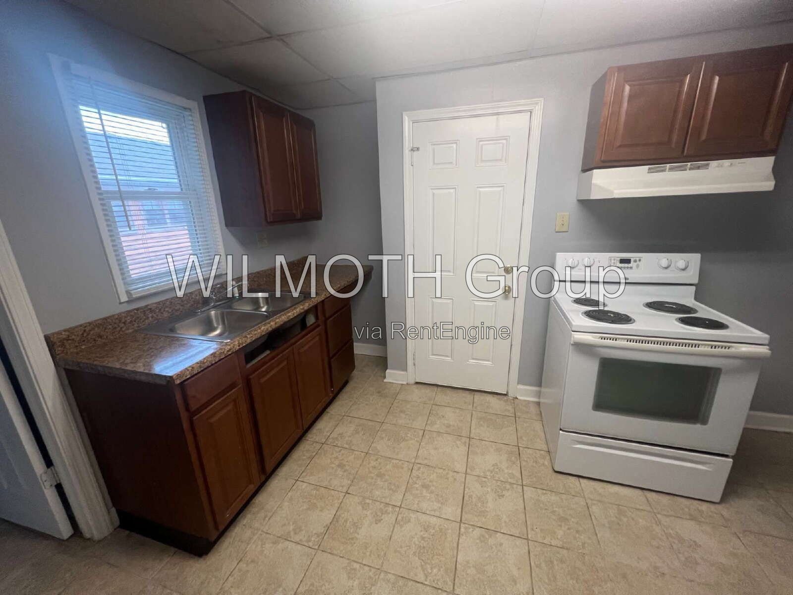 1-Bedroom Retreat in Indianapolis - 800 Sq Ft of Comfort on Broadway Street! property image