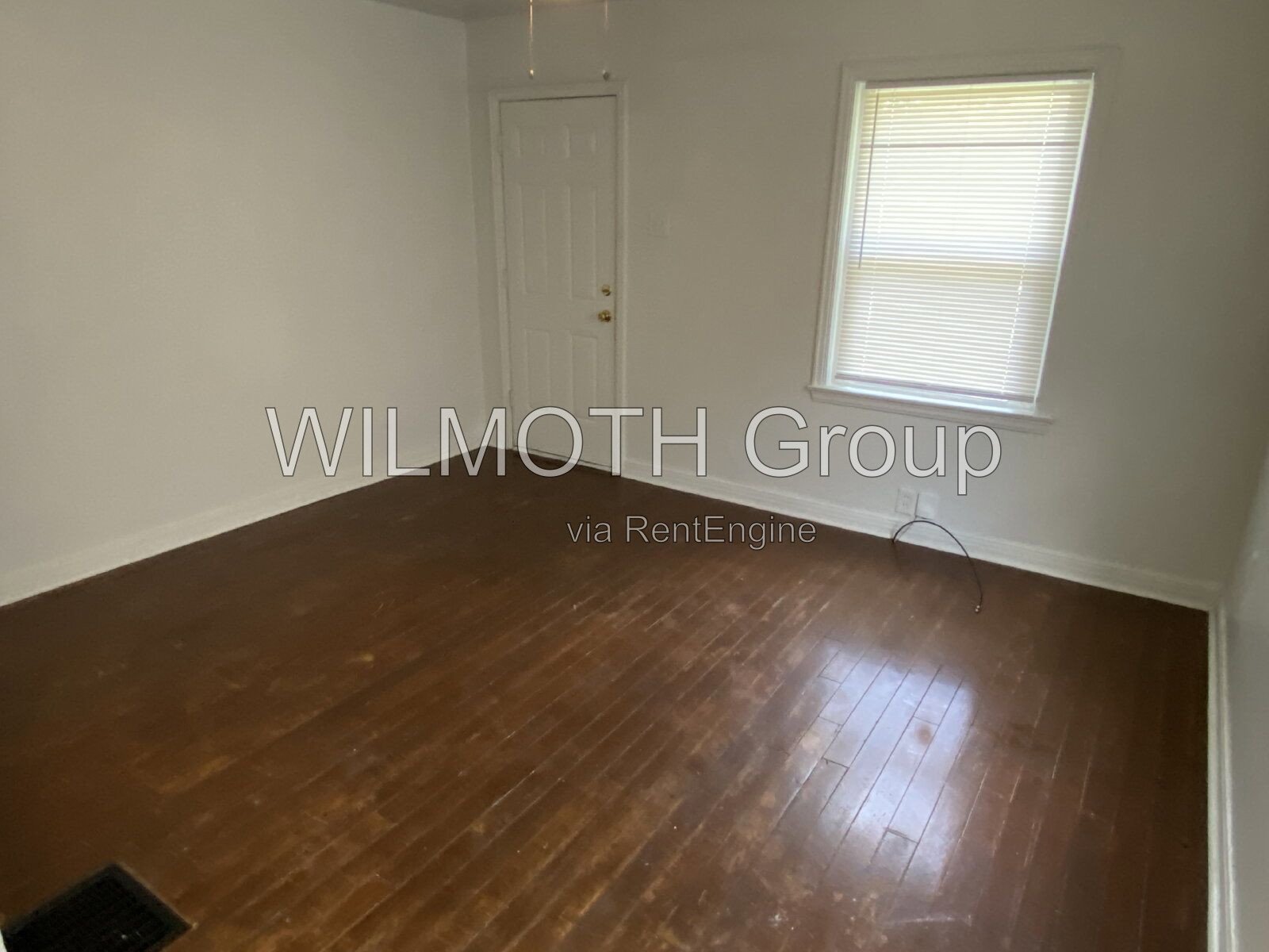 1-Bedroom Retreat with Gleaming Hardwood Floors at 623 North Tibbs Avenue! property image