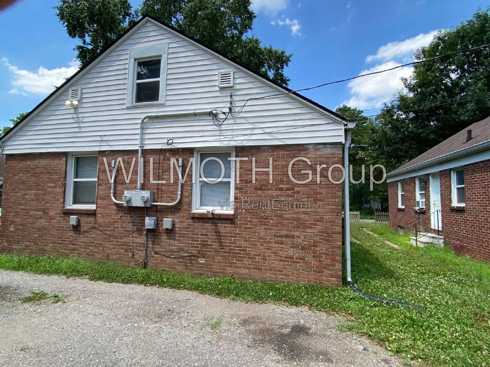 1-Bedroom Retreat with Gleaming Hardwood Floors at 623 North Tibbs Avenue! property image