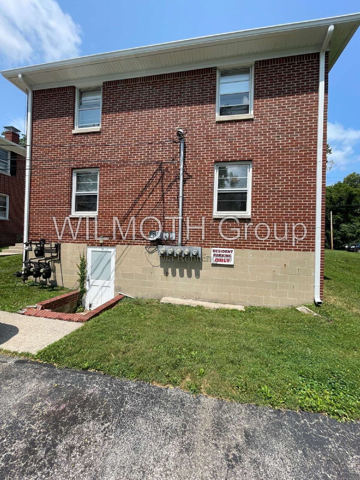 1-Bed Retreat in Greenfield – Cozy Living at 113 West 5th Street! property image