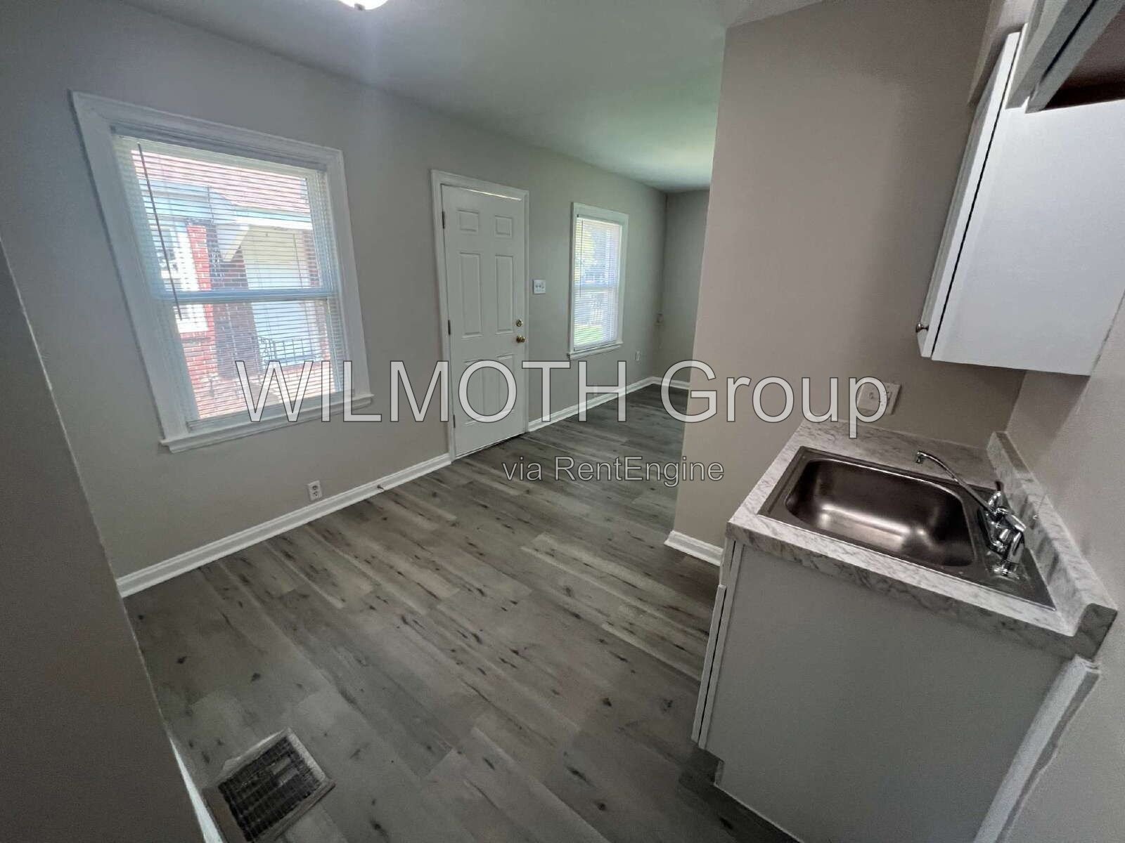 1-Bedroom Retreat in Indianapolis – Cozy Living Awaits at 614 Moreland Ave! property image