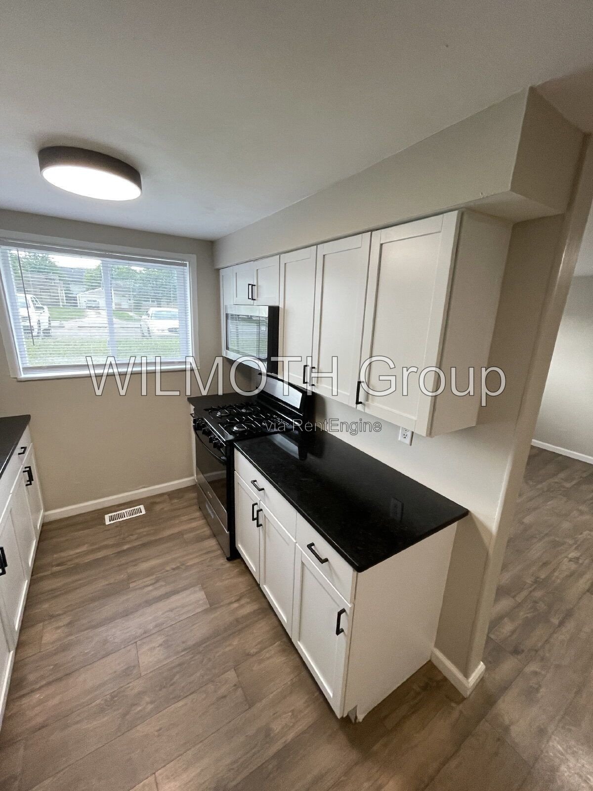2-Bed Gem on East 49th Street – Perfectly Compact Living in Indianapolis! property image