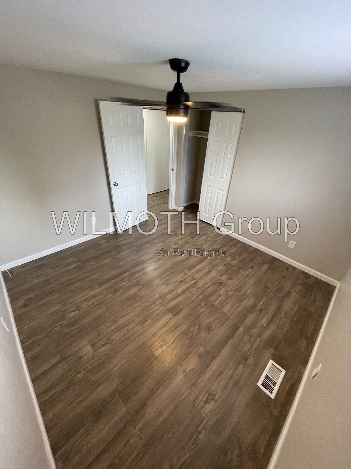 2-Bed Gem on East 49th Street – Perfectly Compact Living in Indianapolis! property image