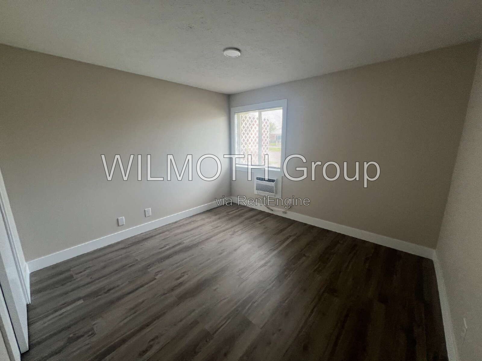 2-Bed Condo Retreat with 952 Sq Ft of Comfort in Shelbyville! property image