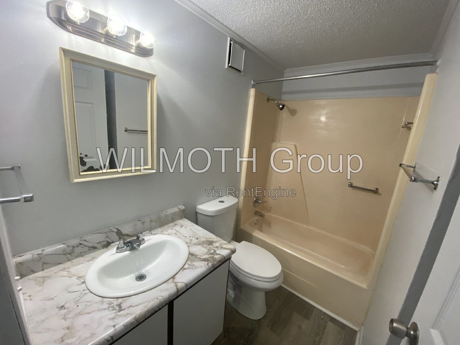 2-Bed Oasis on Indianapolis Road - Perfect Comfort at 875 Sq. Ft! property image