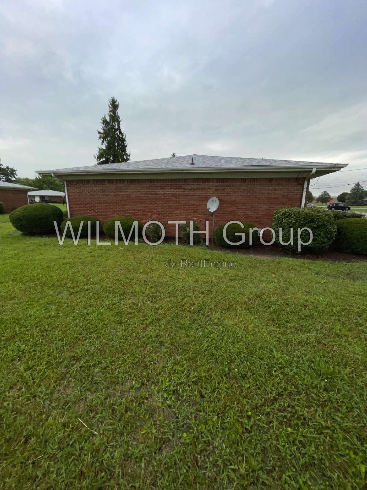 2-Bed Condo with Gleaming Hardwood Floors – 943 West McKay Road, Shelbyville! property image