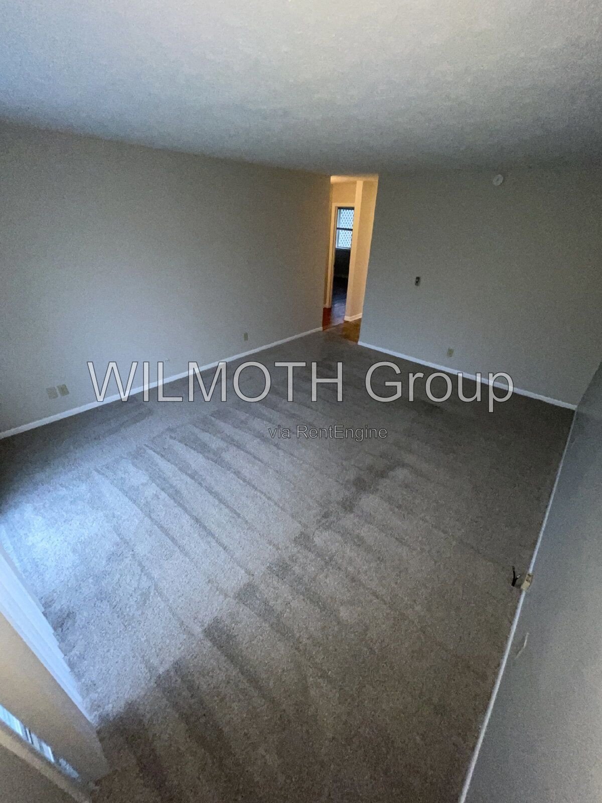 2-Bed Condo with Gleaming Hardwood Floors – 943 West McKay Road, Shelbyville! property image
