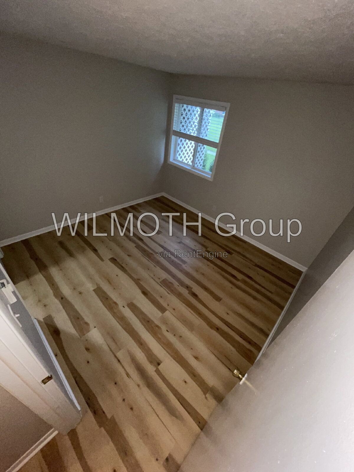 2-Bed Condo Retreat in Shelbyville – Cozy Living Awaits at 959 West McKay Road! property image