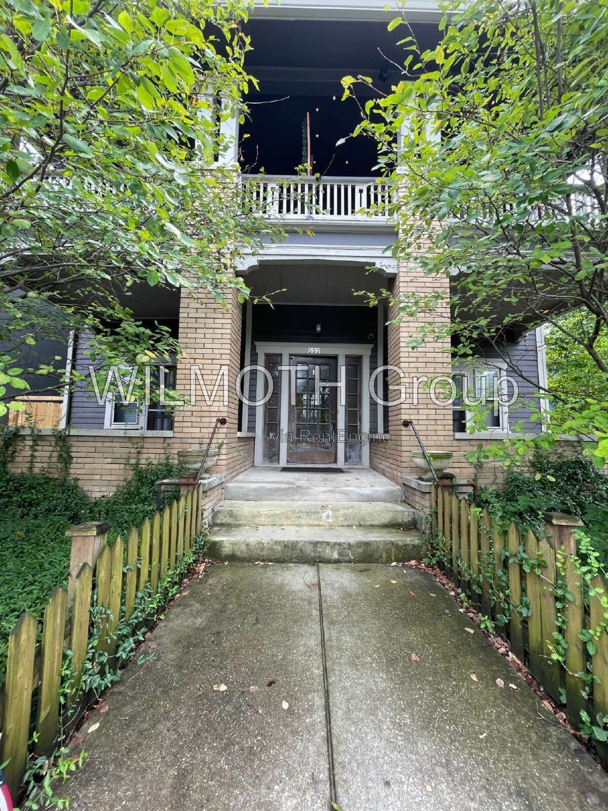 Urban Living in Indianapolis: Spacious 1-Bedroom Gem at 537 East 11th Street! property image