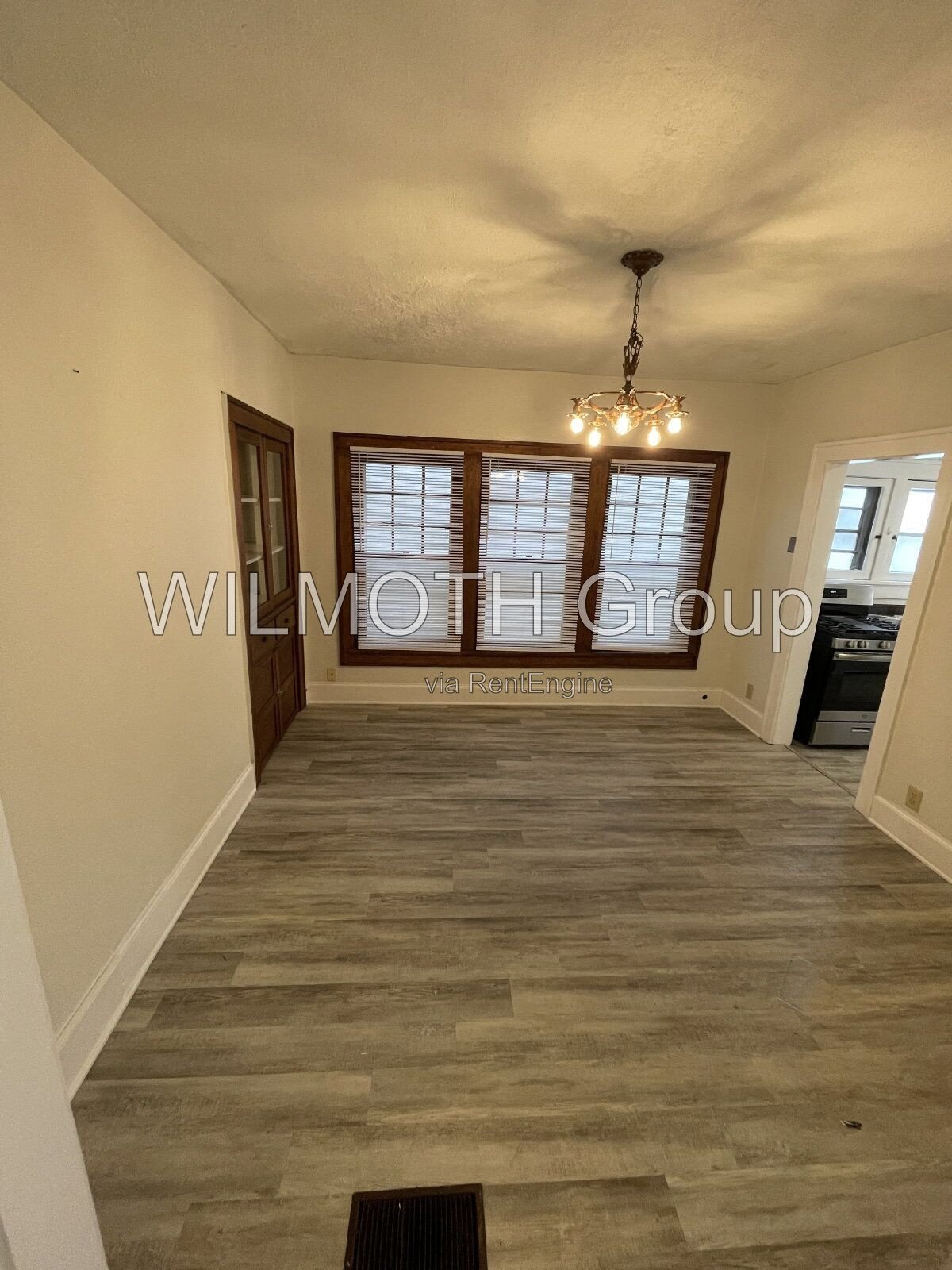 Urban Living in Indianapolis: Spacious 1-Bedroom Gem at 537 East 11th Street! property image
