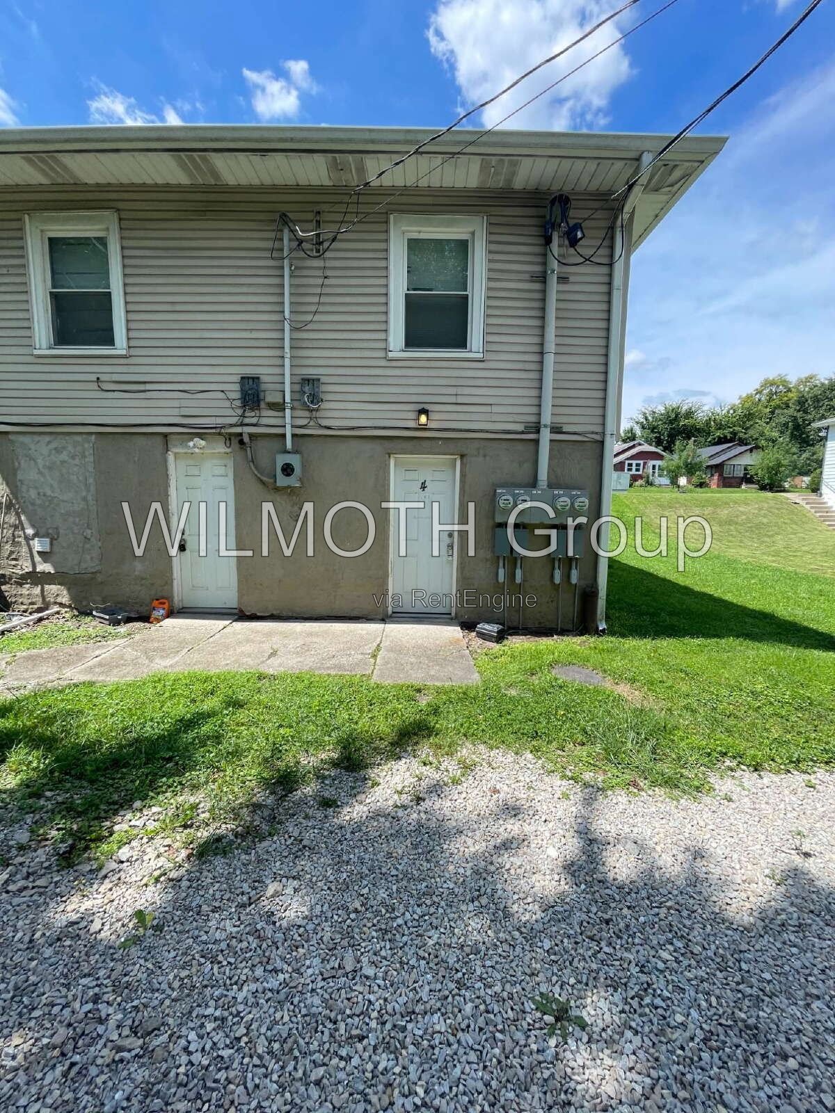 2-Bedroom Gem in Indianapolis – Cozy Living Awaits at 15 North Riley Avenue! property image