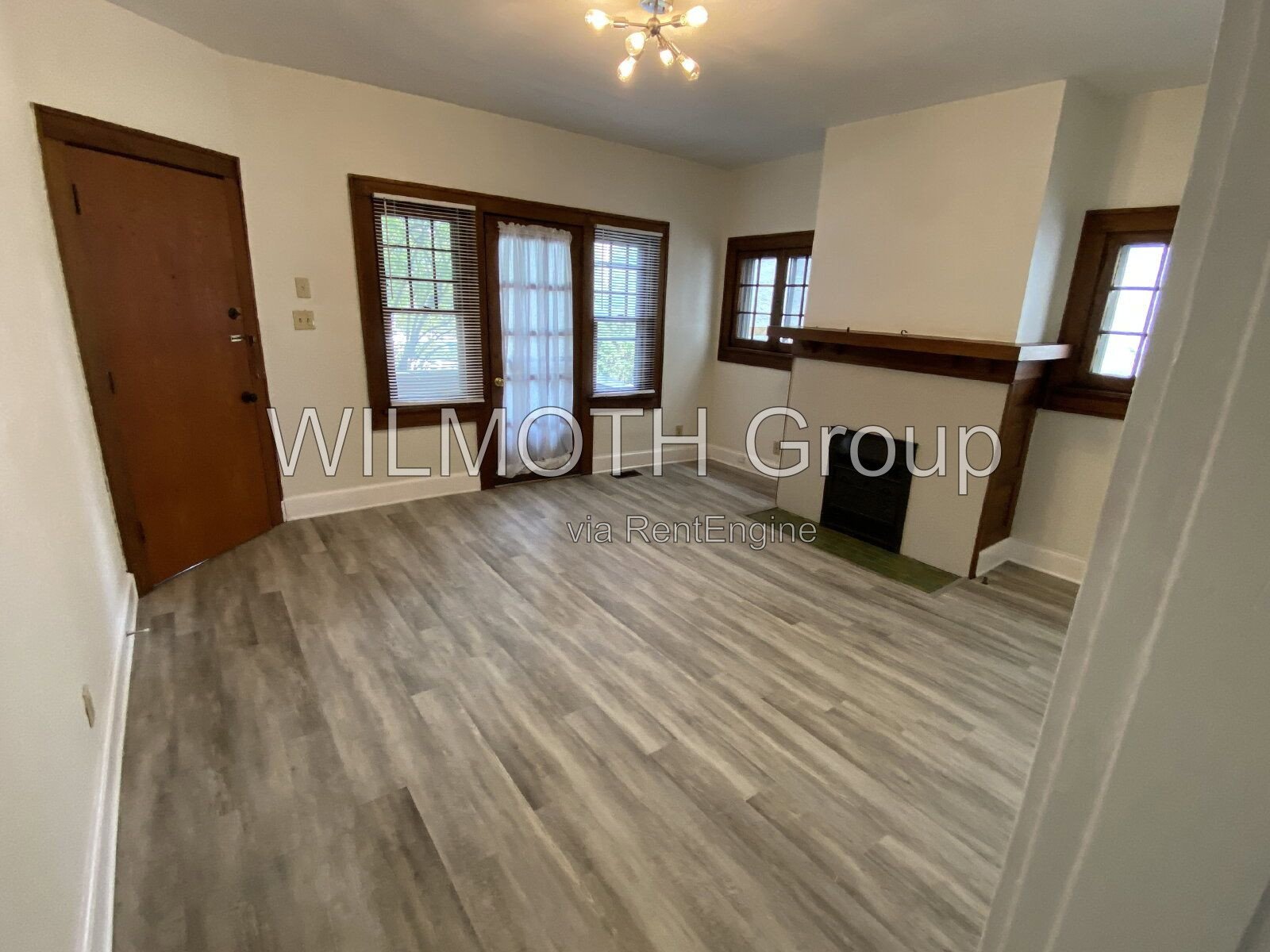 Urban Living in Indianapolis: Spacious 1-Bedroom Gem at 537 East 11th Street! property image