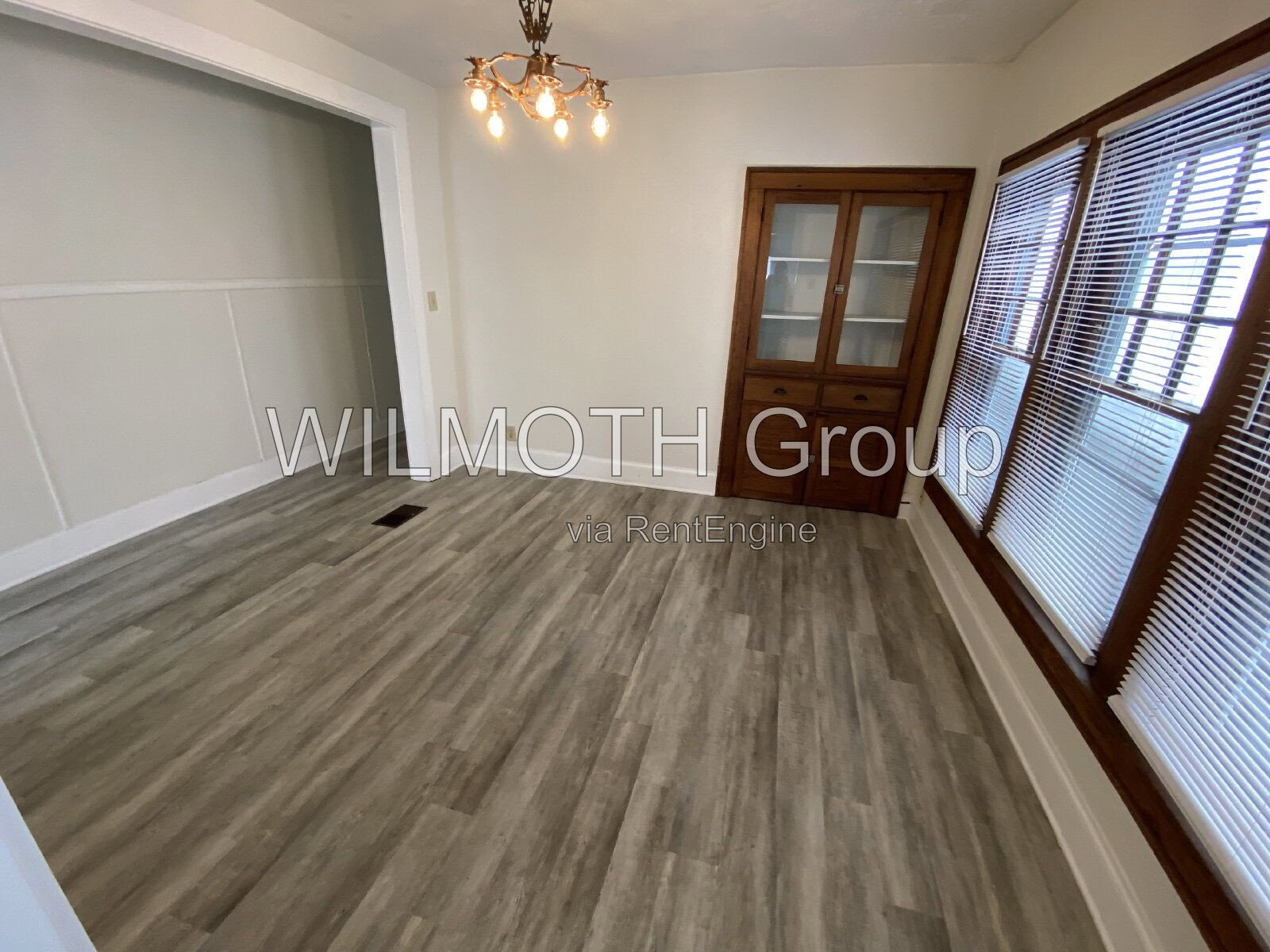 Urban Living in Indianapolis: Spacious 1-Bedroom Gem at 537 East 11th Street! property image