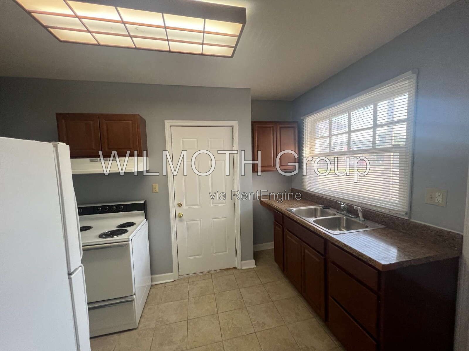 1-Bedroom Retreat with 800 Sq Ft of Comfort at 3763 Broadway Street, Indianapolis! property image