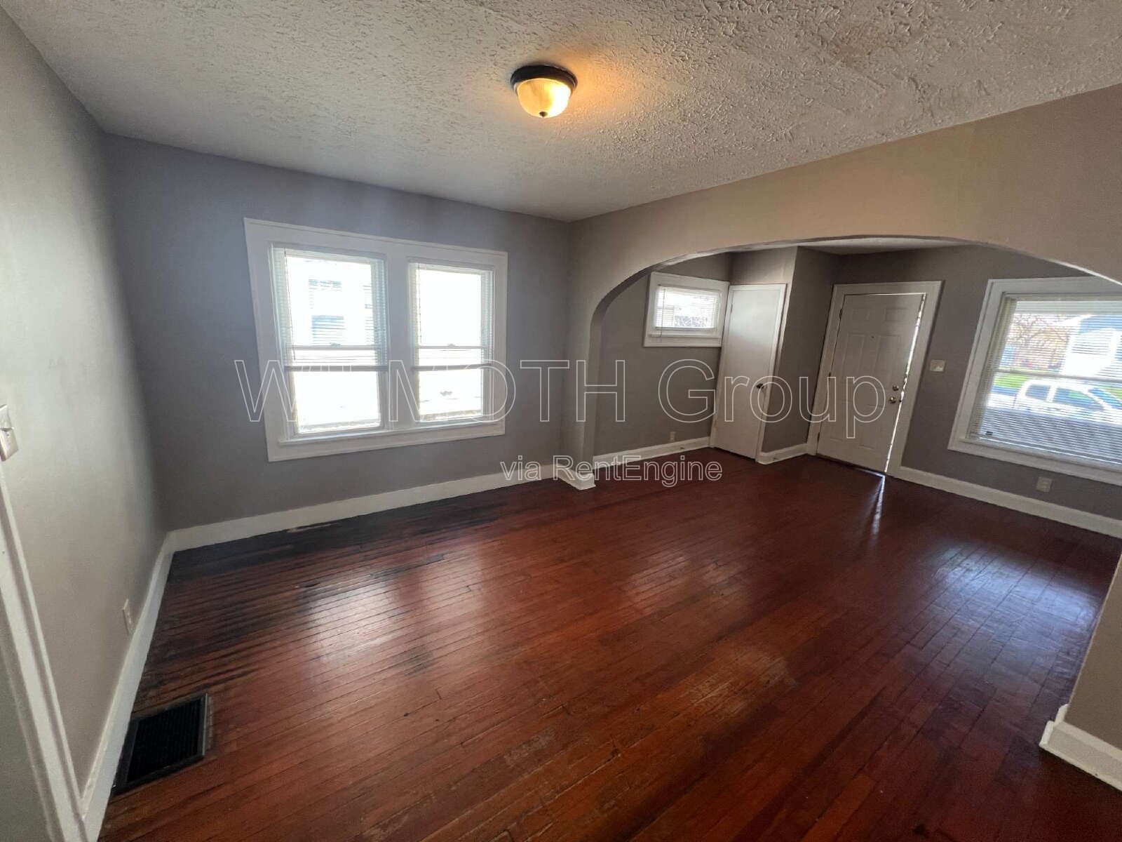 1-Bedroom Retreat with Gleaming Hardwood Floors in Indianapolis property image