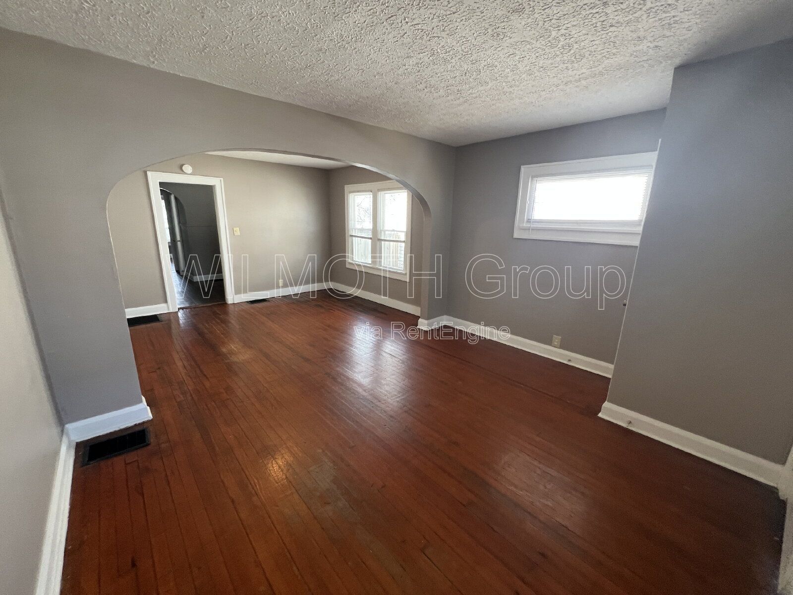 1-Bedroom Retreat with Gleaming Hardwood Floors in Indianapolis property image