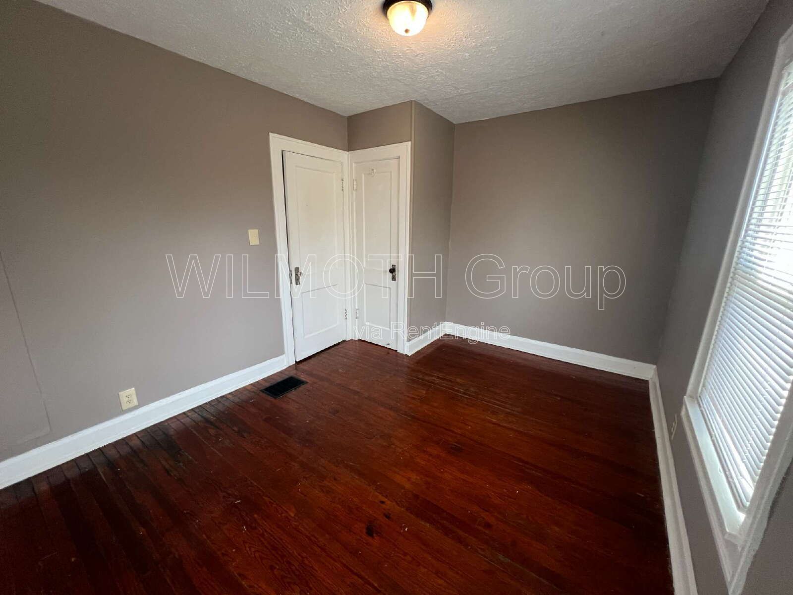 1-Bedroom Retreat with Gleaming Hardwood Floors in Indianapolis property image