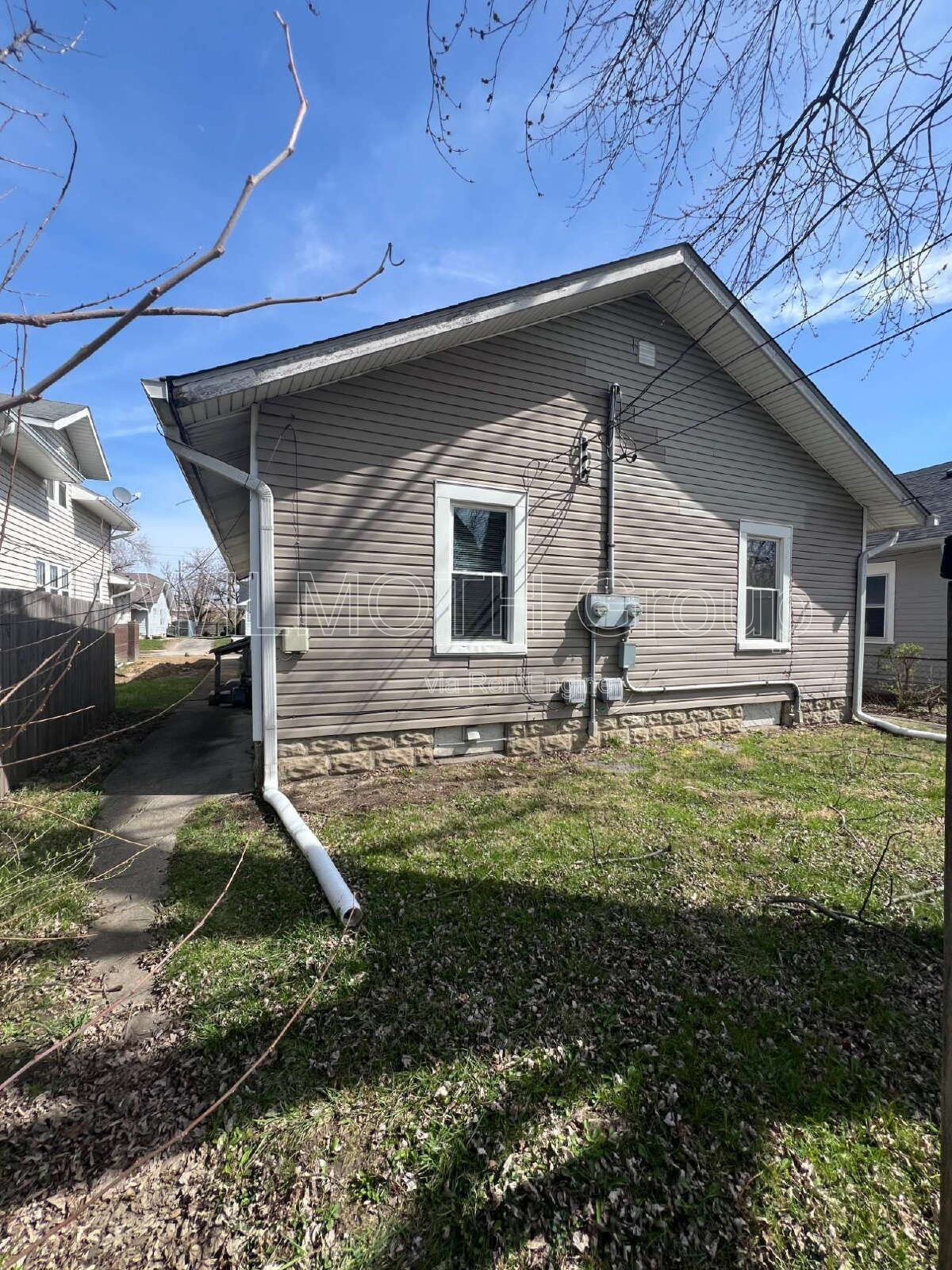 1-Bedroom Retreat with Gleaming Hardwood Floors in Indianapolis property image