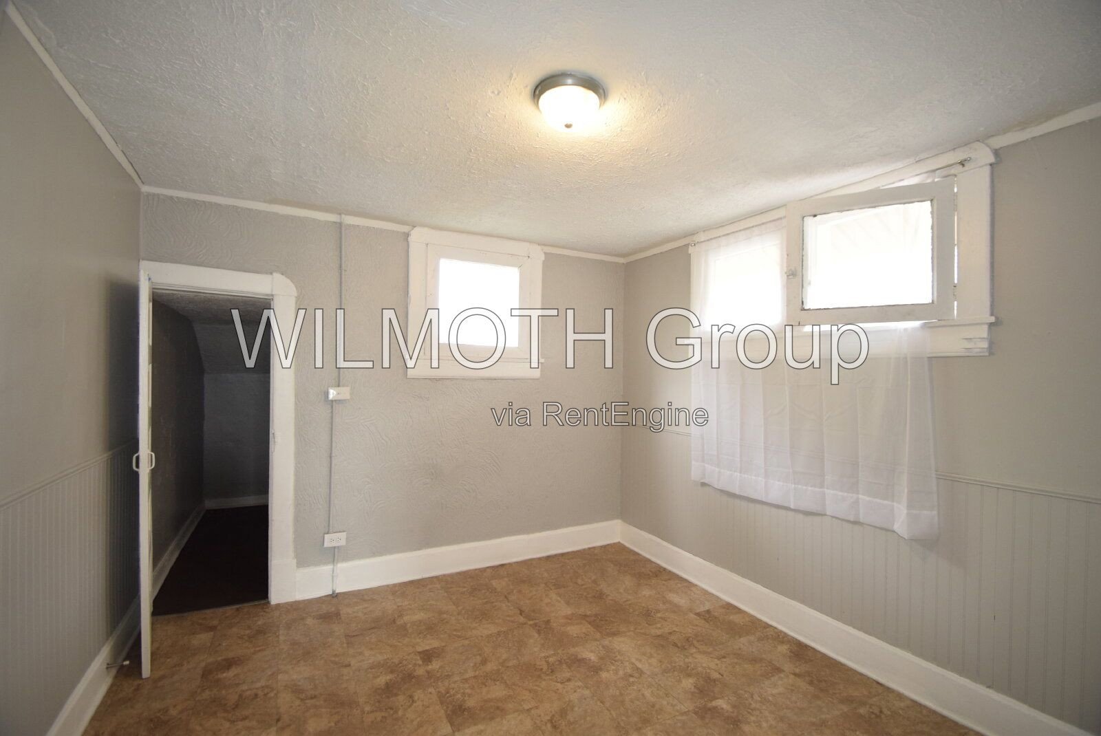 2-Bedroom Duplex with Gleaming Hardwood Floors at 1040 Division Street, Indianapolis! property image
