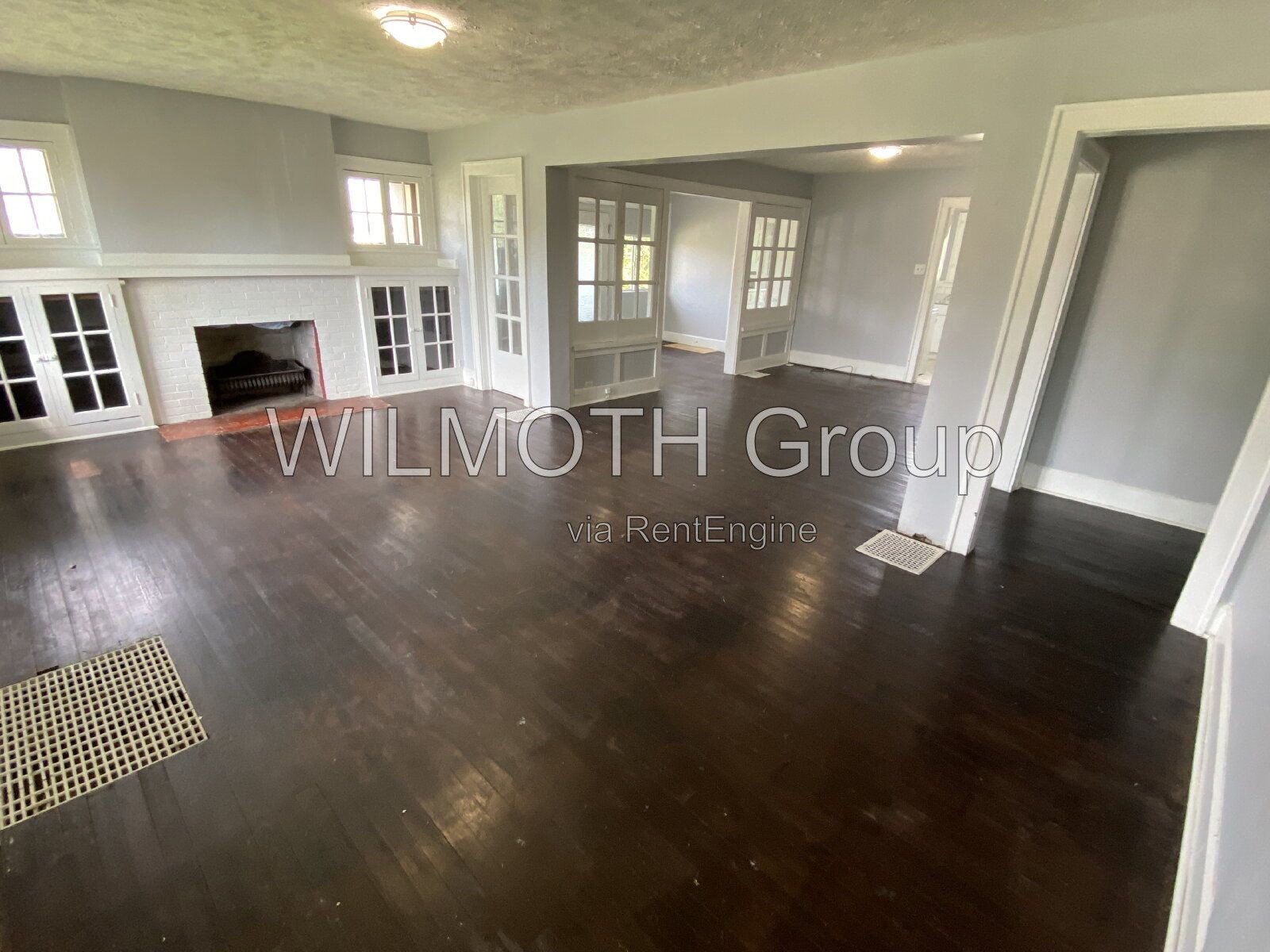 3-Bed Home with Spacious 2,225 Sq Ft & Gleaming Hardwood Floors at 1000 East 8th St, Muncie! property image