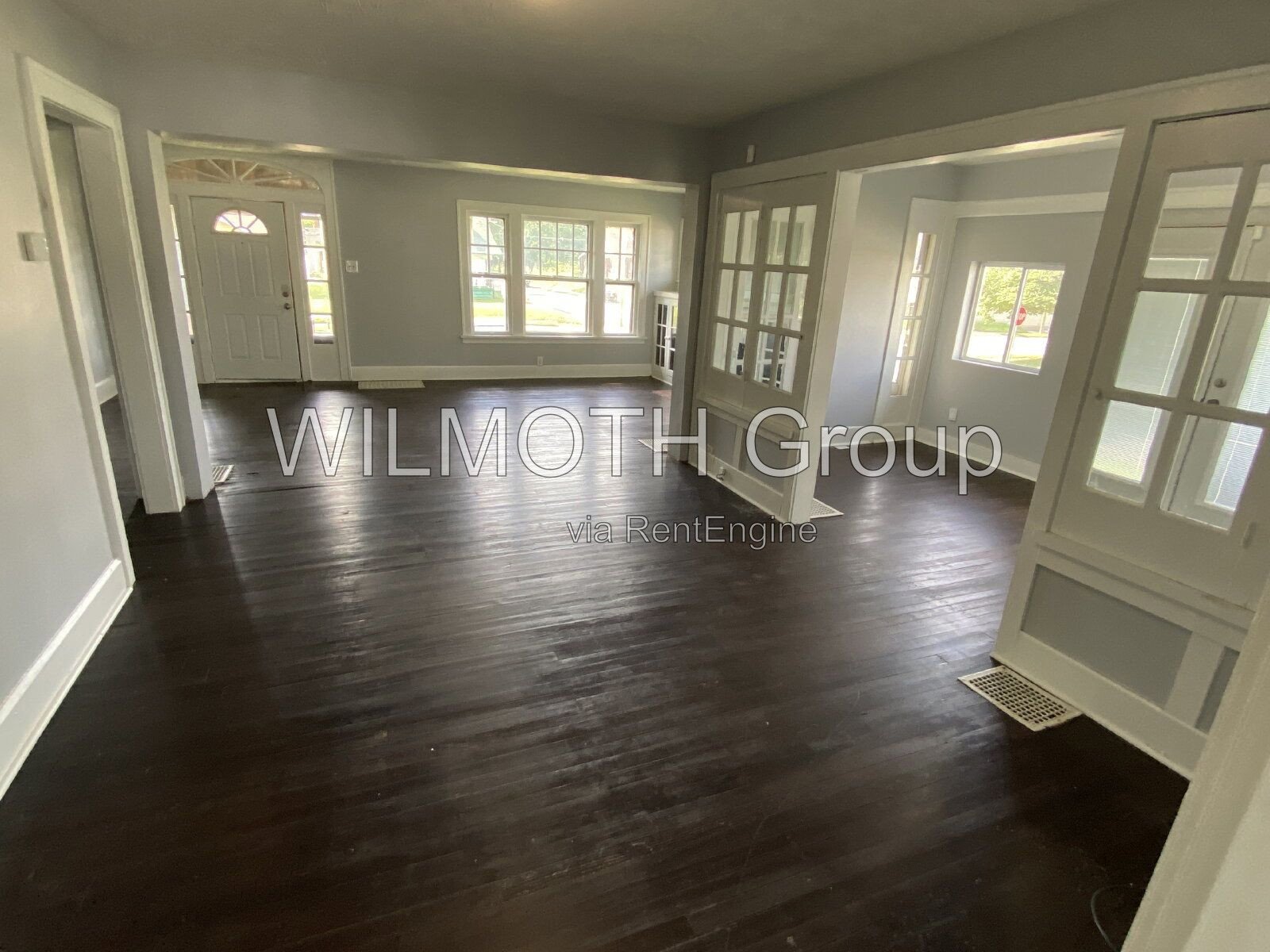 3-Bed Home with Spacious 2,225 Sq Ft & Gleaming Hardwood Floors at 1000 East 8th St, Muncie! property image