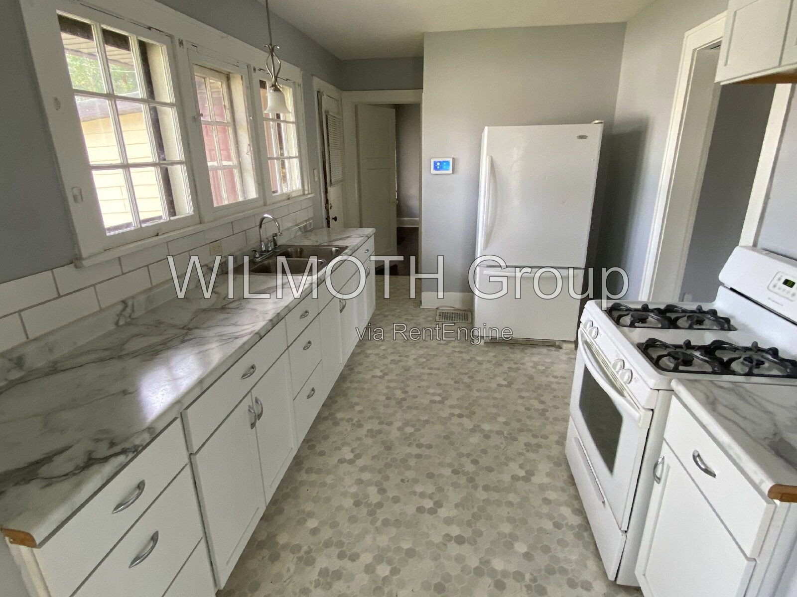 3-Bed Home with Spacious 2,225 Sq Ft & Gleaming Hardwood Floors at 1000 East 8th St, Muncie! property image