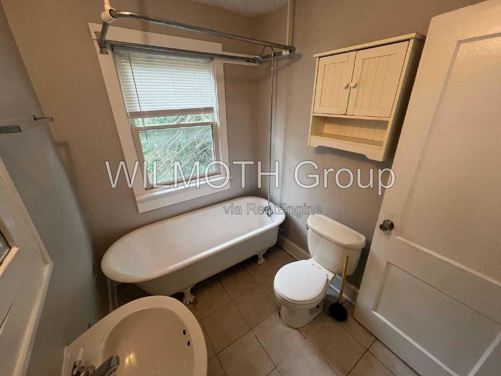 3-Bedroom Duplex at 3948 Boulevard Place – Spacious 1260 Sq Ft Gem in Indianapolis! property image