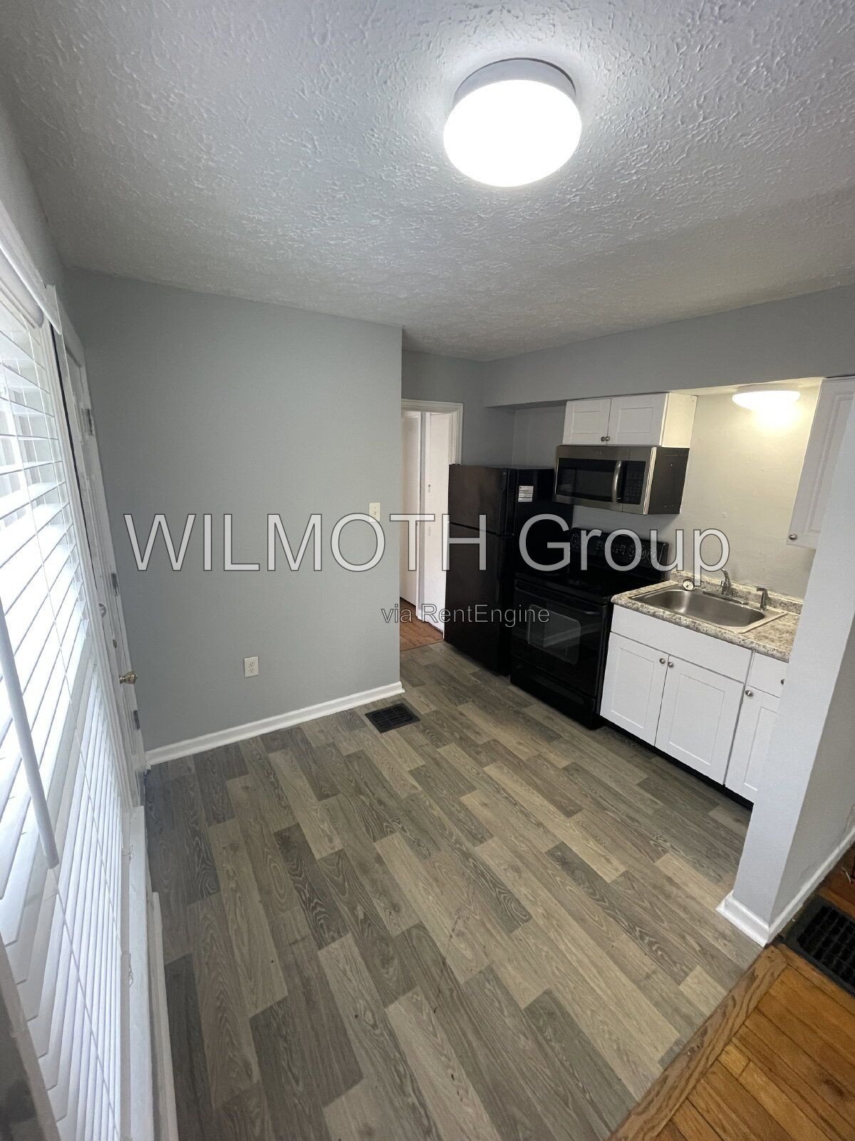1-Bedroom Retreat with Gleaming Hardwood Floors in Indianapolis property image