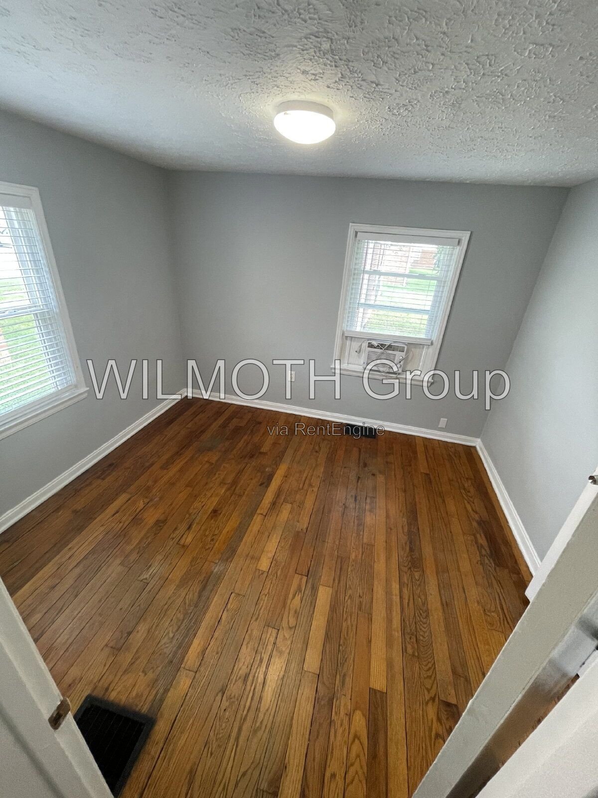 1-Bedroom Retreat with Gleaming Hardwood Floors in Indianapolis property image
