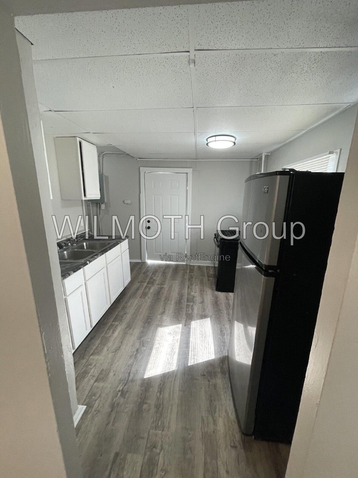 2-Bedroom Retreat at 3121 North Temple Avenue, Indianapolis - Cozy Living in 725 sqft! property image