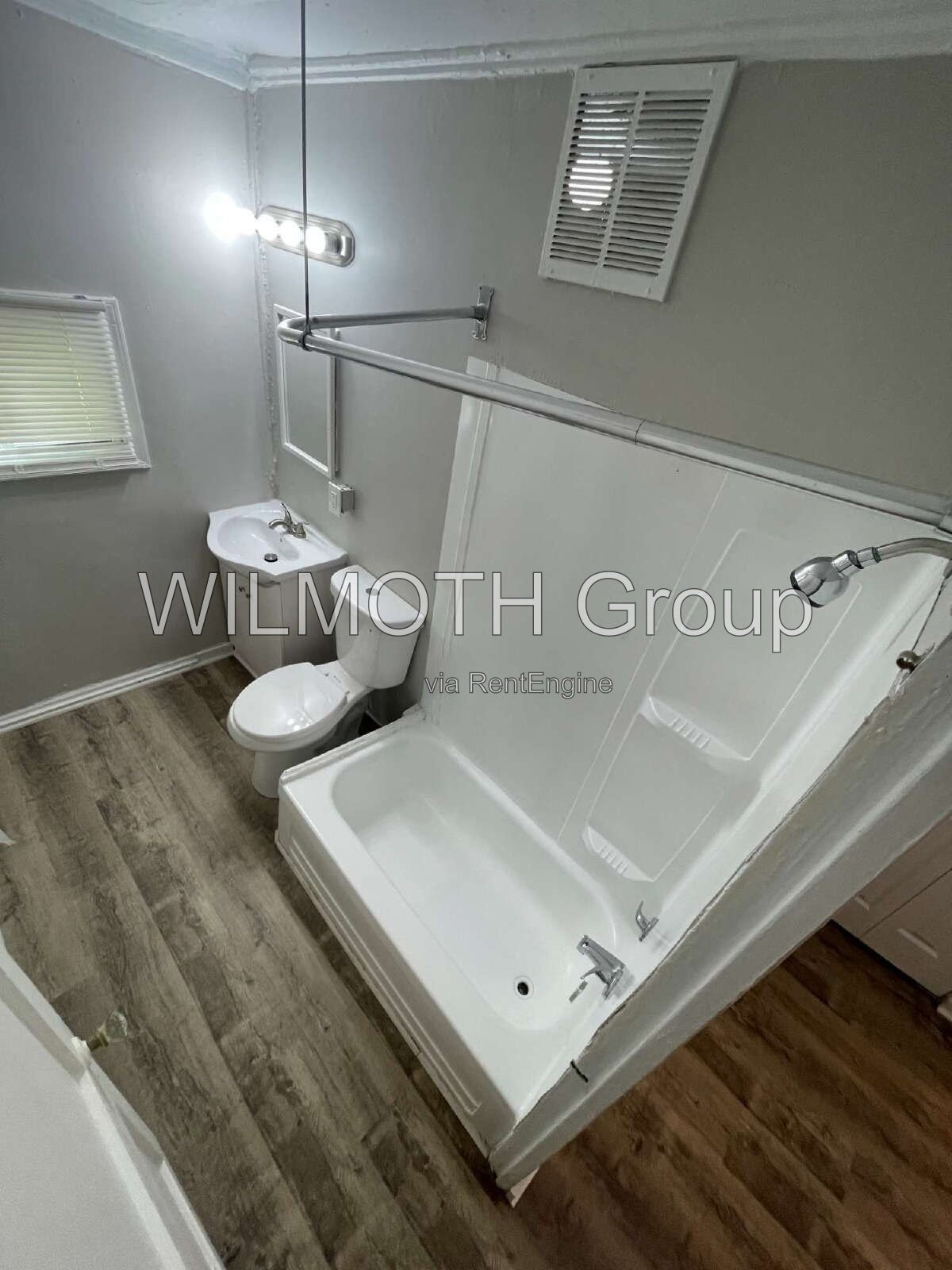 2-Bedroom Retreat at 3121 North Temple Avenue, Indianapolis - Cozy Living in 725 sqft! property image