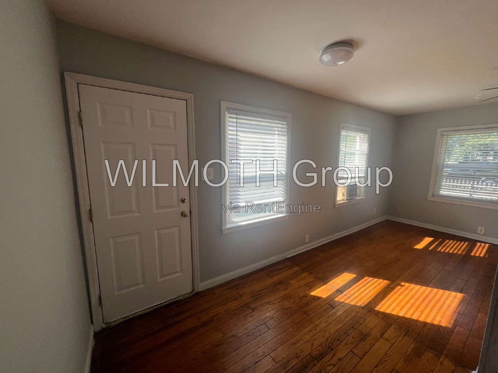 1-Bedroom Gem with Gleaming Hardwood Floors in Indianapolis! property image