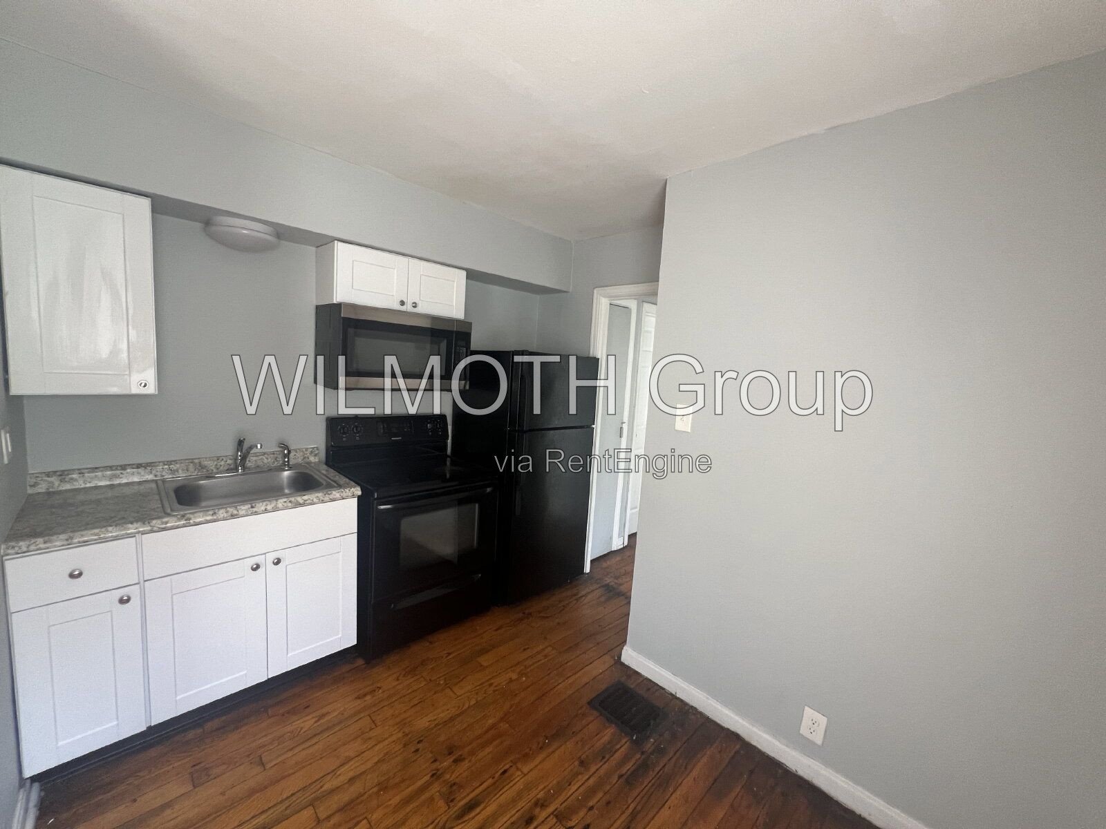 1-Bedroom Gem with Gleaming Hardwood Floors in Indianapolis! property image