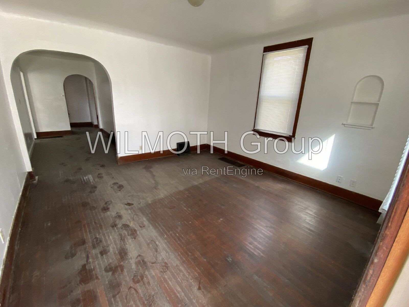 3-Bedroom Duplex with Hardwood Elegance at 404 South 1st Street, Gas City! property image