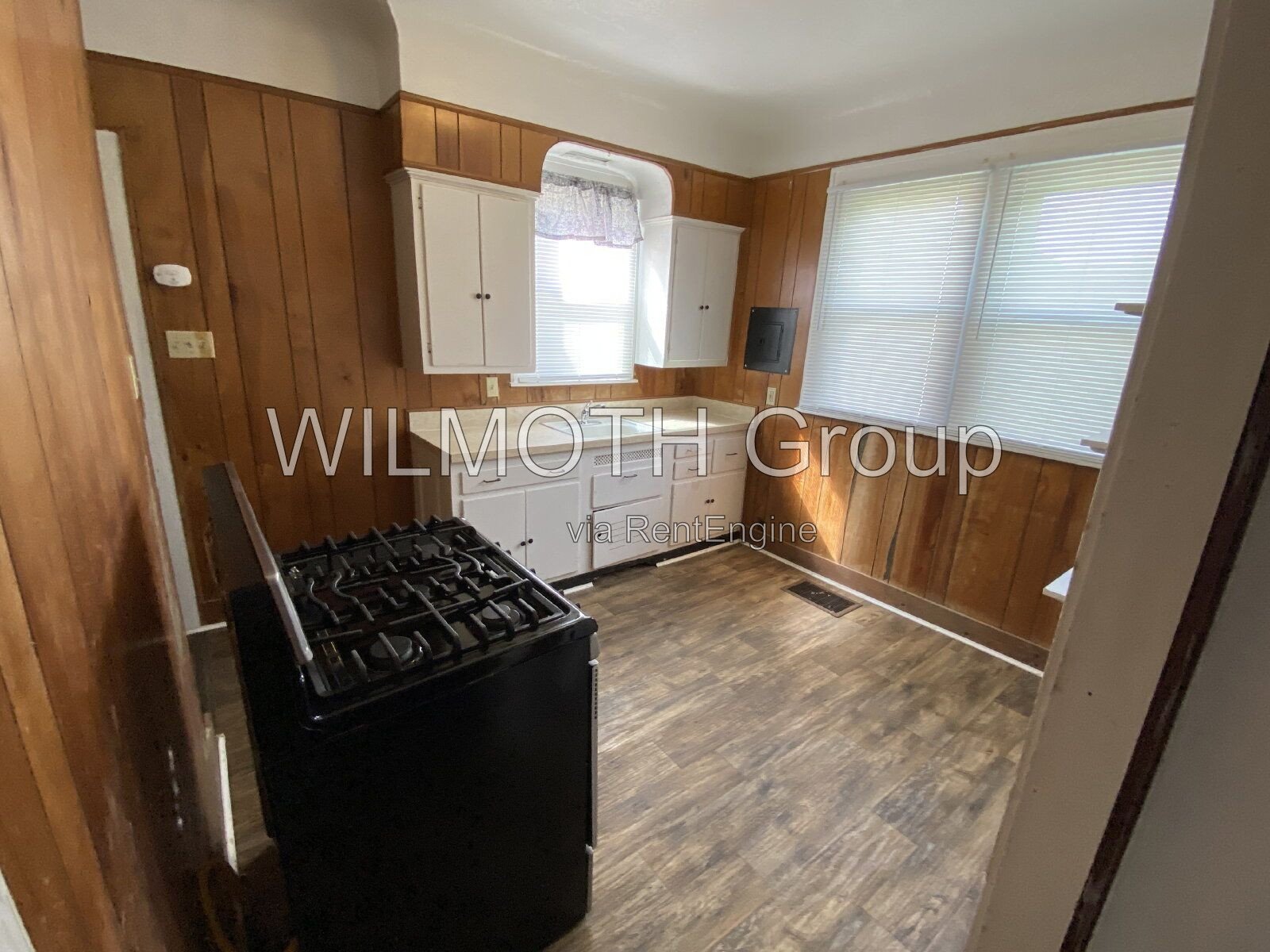 3-Bedroom Duplex with Hardwood Elegance at 404 South 1st Street, Gas City! property image