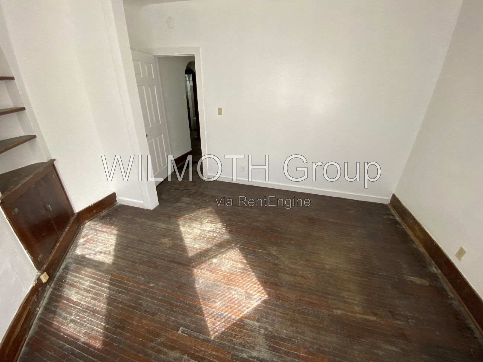 3-Bedroom Duplex with Hardwood Elegance at 404 South 1st Street, Gas City! property image