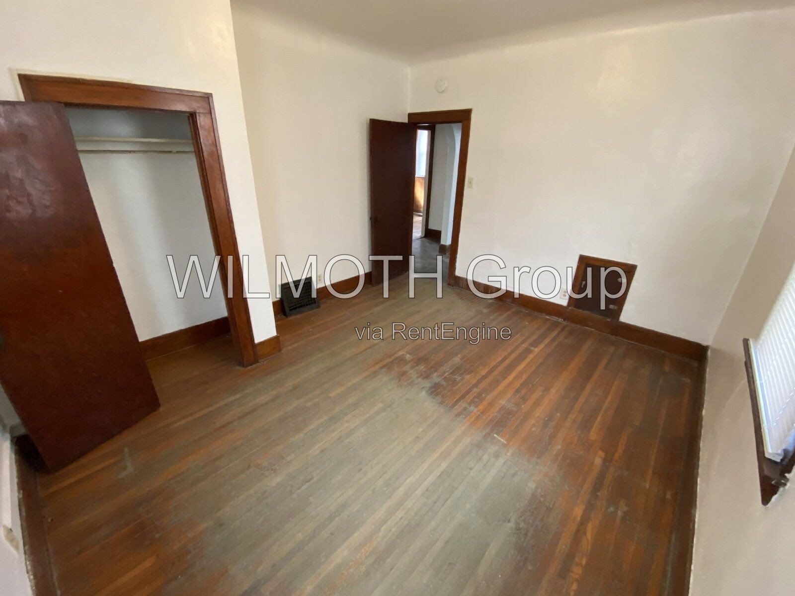 3-Bedroom Duplex with Hardwood Elegance at 404 South 1st Street, Gas City! property image