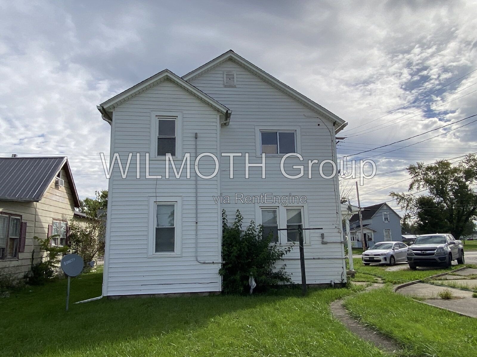 3-Bedroom Duplex with Hardwood Elegance at 404 South 1st Street, Gas City! property image
