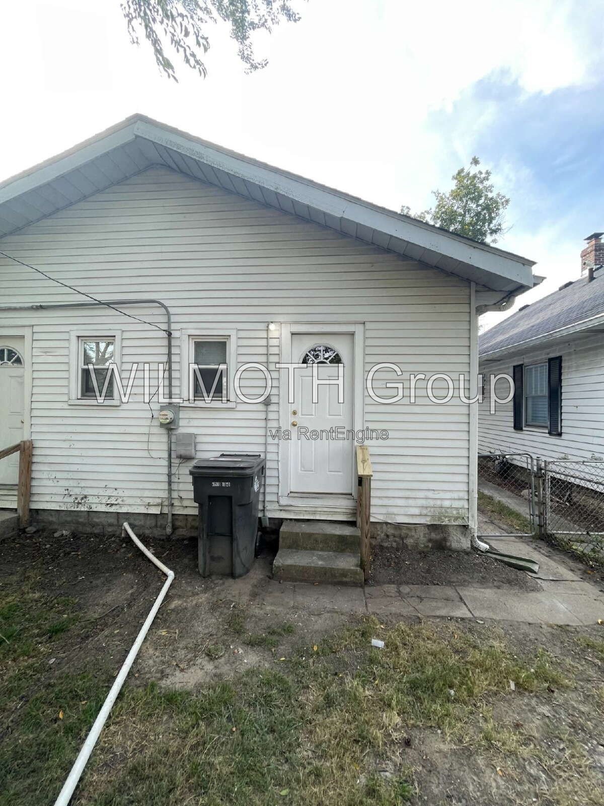 1-Bedroom Retreat on North Drexel Avenue – Cozy 806 Sq Ft Haven in Indianapolis! property image