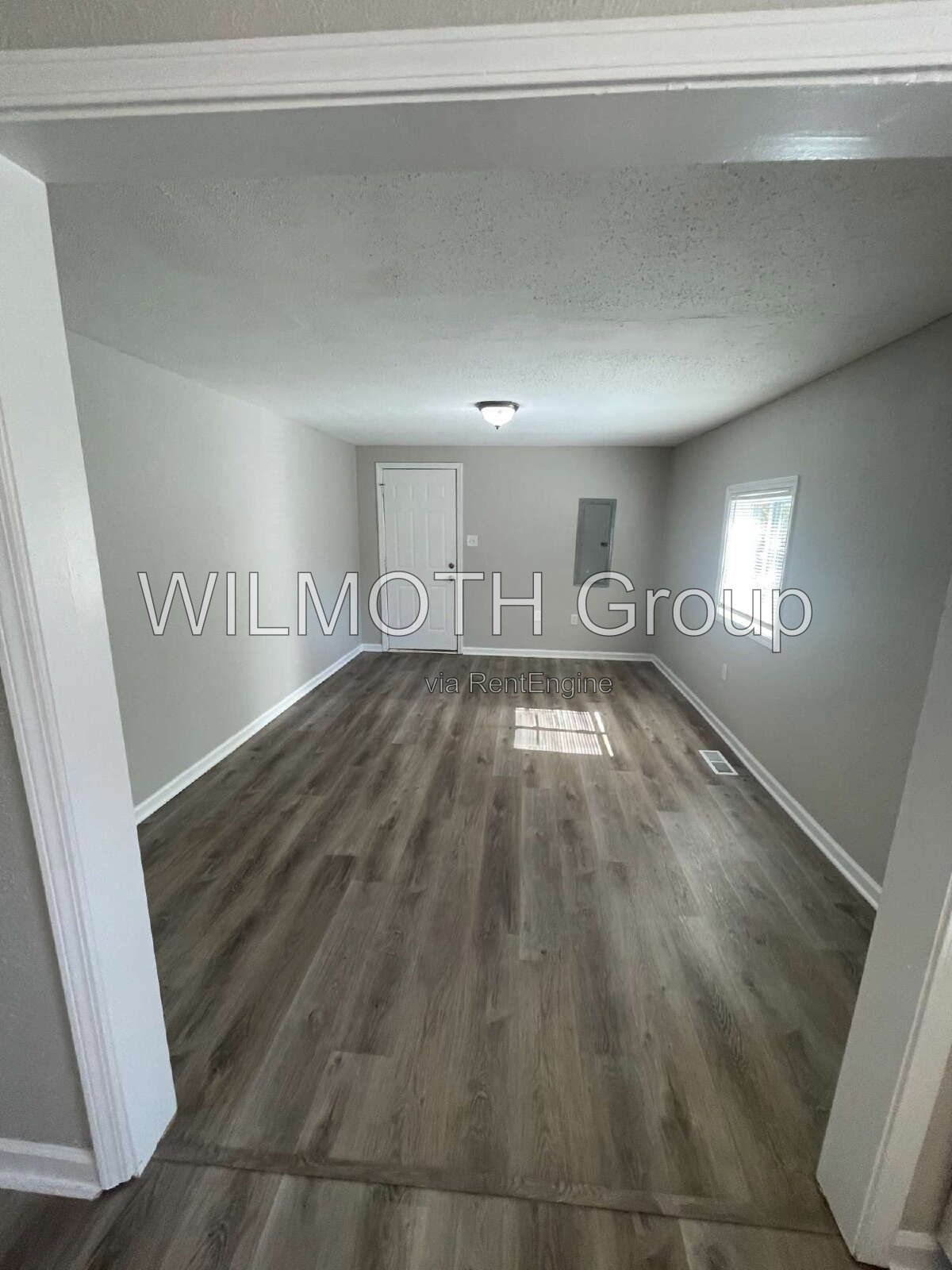 3-Bedroom Gem on Wallace Avenue with Spacious Living – 1,241 Sq. Ft. of Comfort! property image