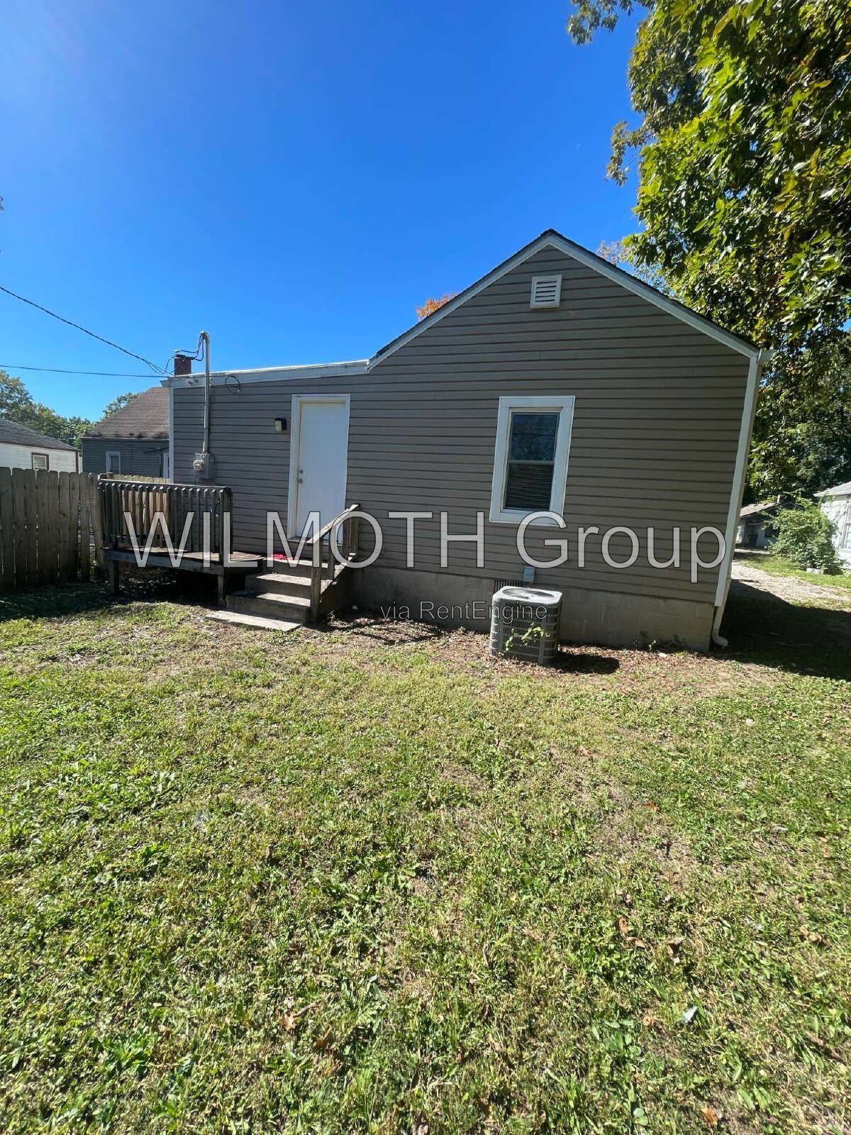 3-Bedroom Gem on Wallace Avenue with Spacious Living – 1,241 Sq. Ft. of Comfort! property image
